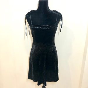 VELVET LUXURY DRESS